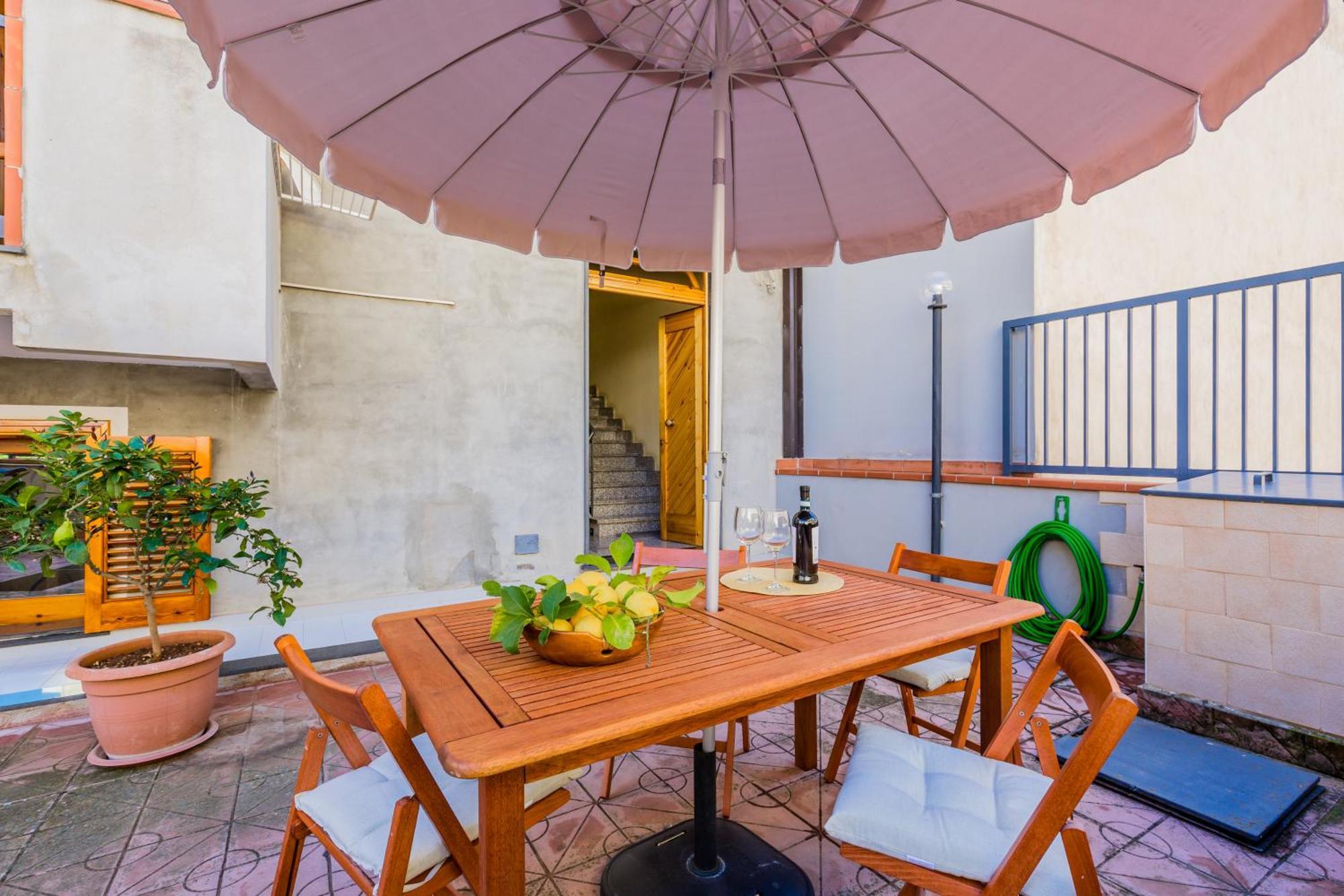 Anna'S House Near The Sandy Beach And With Wifi 阿沃拉 外观 照片